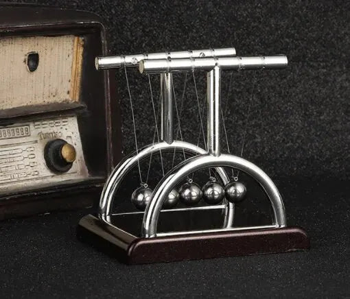 Newton’s Cradle – Physics Ornament & Stress Relief Toy