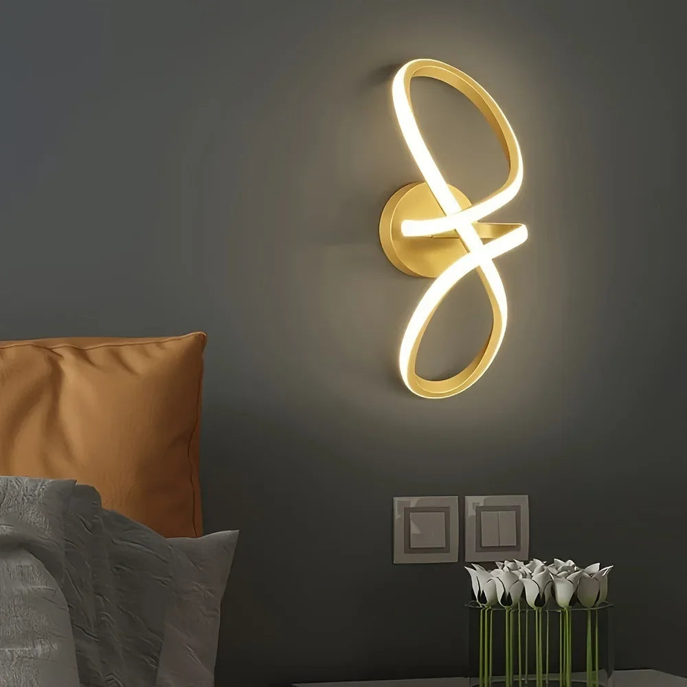 Modern LED Mobius Ring Wall Light – Black & Gold