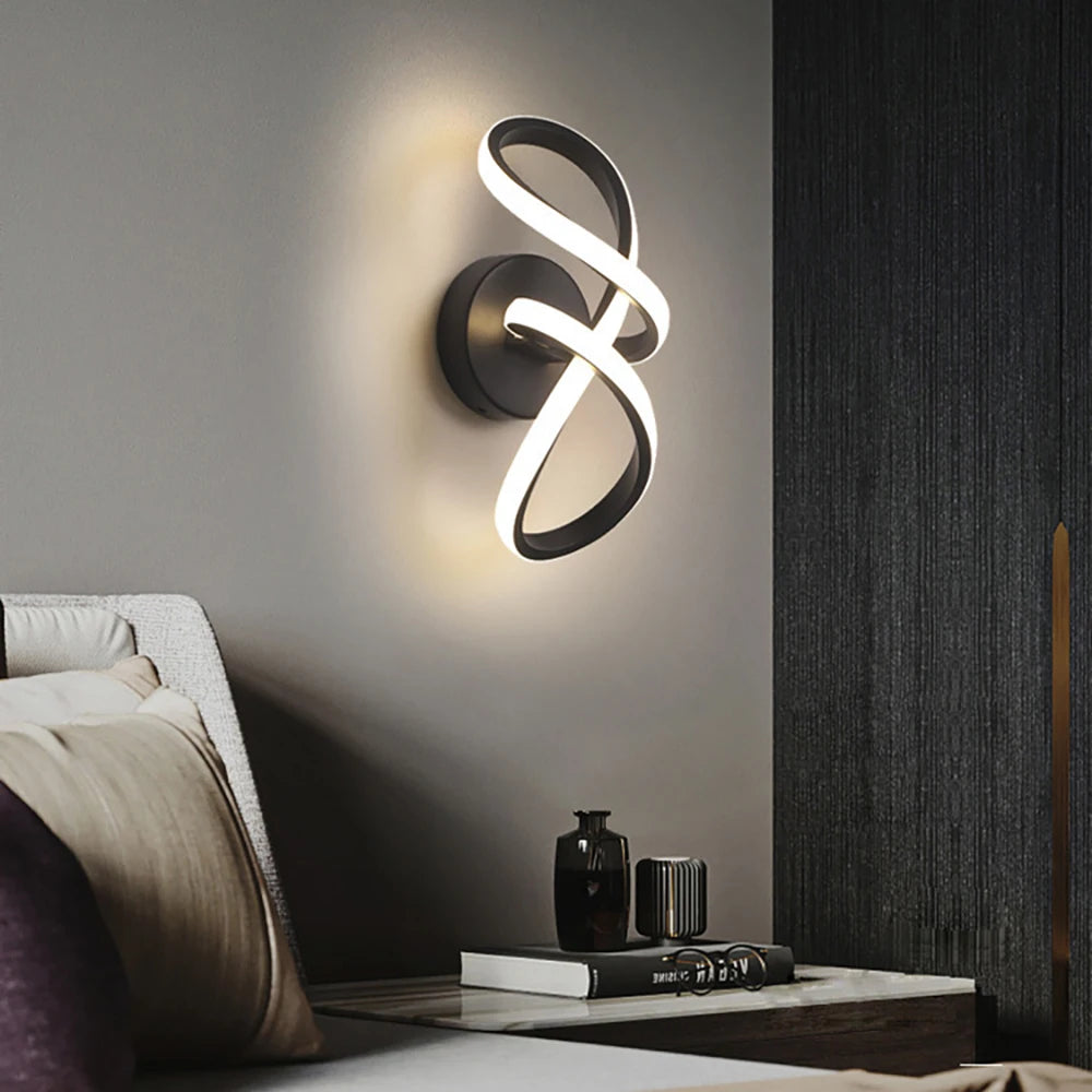 Modern LED Mobius Ring Wall Light – Black & Gold