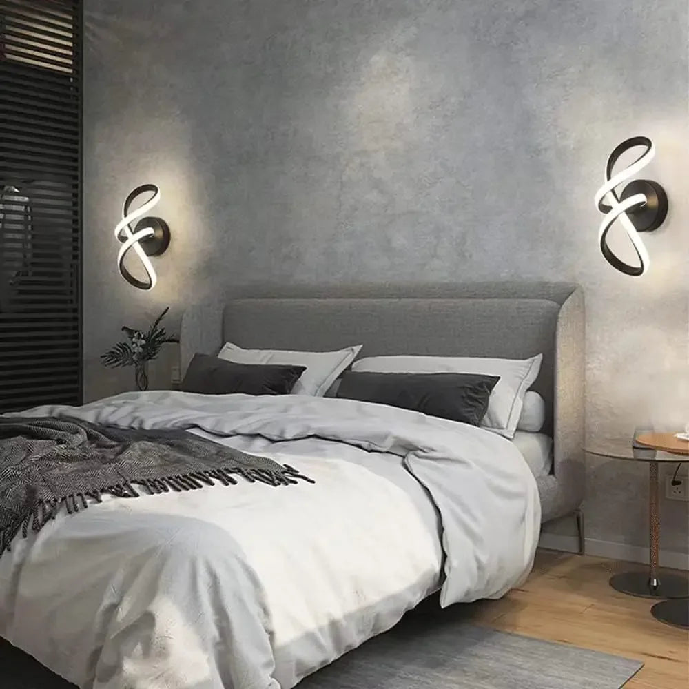 Modern LED Mobius Ring Wall Light – Black & Gold